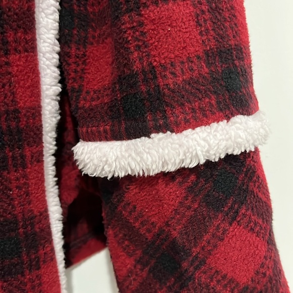 Cozy pajamas - Picture 8 of 9